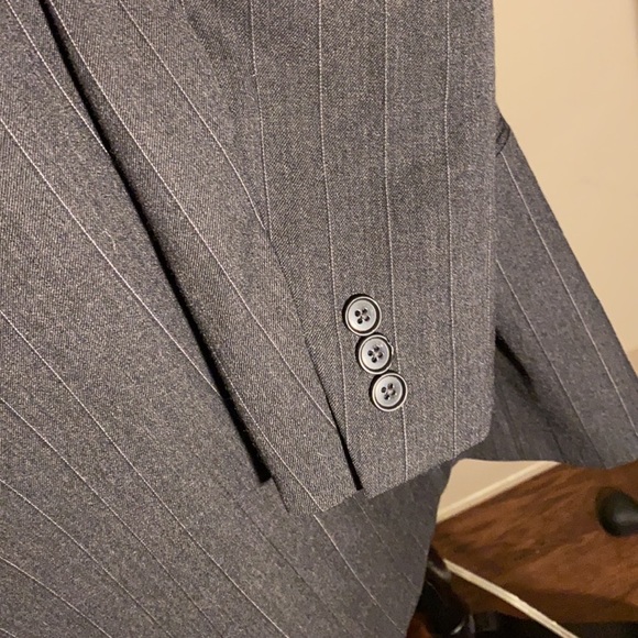 Man in Wool charcoal Gray pinstripe suit mens professional business jacket pants - Picture 4 of 16